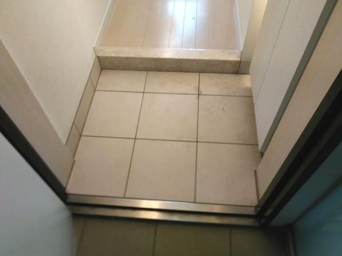 玄関 ＣＡＳＴＥＬＬＯ　ＬＵＳＳＯ