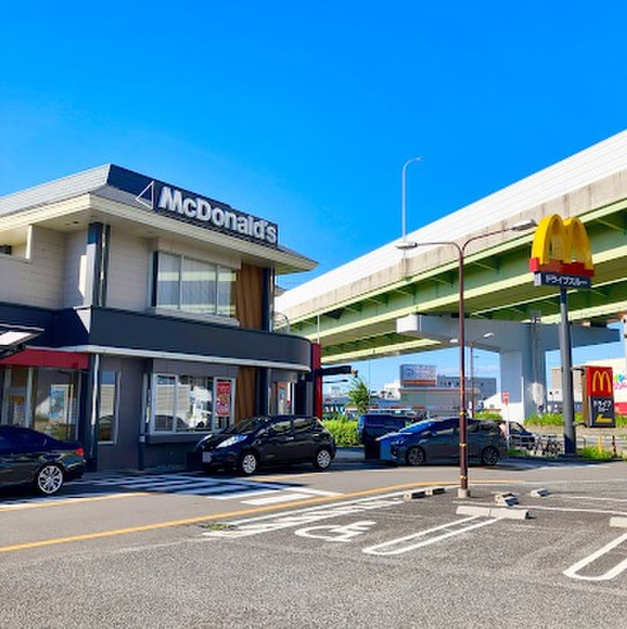 マクドナルド(ファストフード)まで850m リーブル　Ｅｌｅｖｅｎ