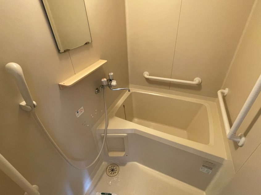 バス／シャワールーム等 ハイツ鈴木