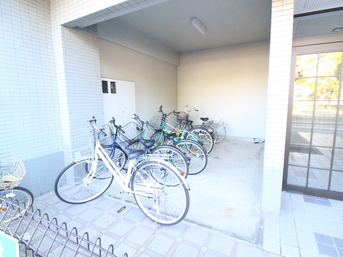 駐輪場 いづみハイツ平池