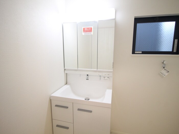 洗面 フレスト塩釜口　B