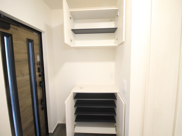 靴箱 フレスト塩釜口　B