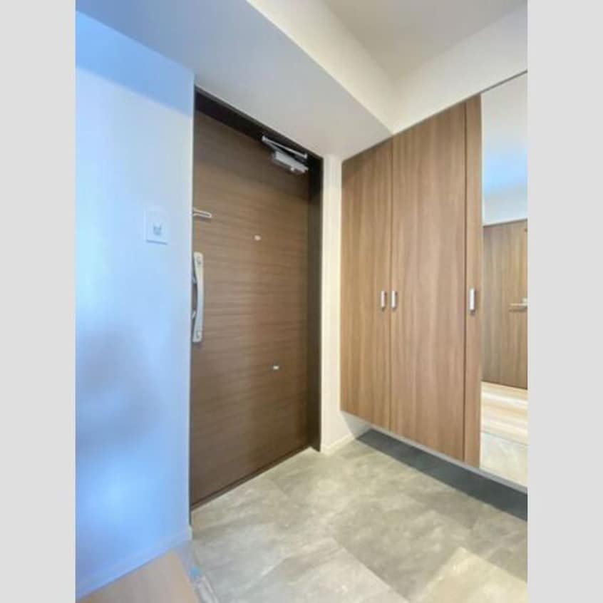 玄関 スプランディッド大須門前町