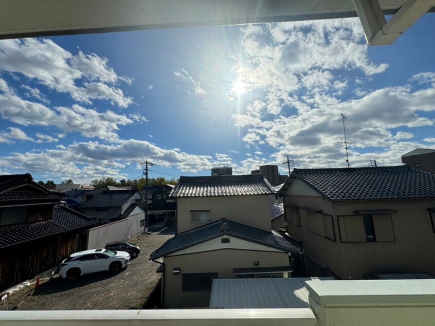 室内からの展望 サンハイム吉川