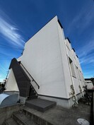 Trois e　toilesの外観