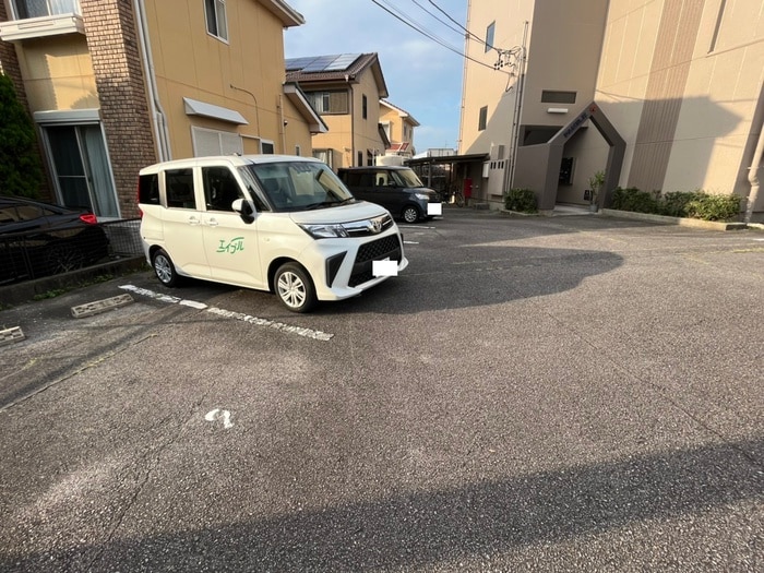 駐車場 ファミ－ルＮ