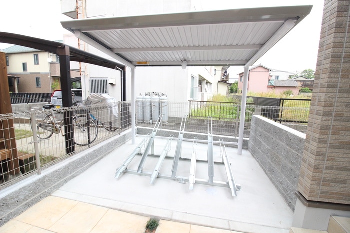 駐輪場 エスポアールニシダ