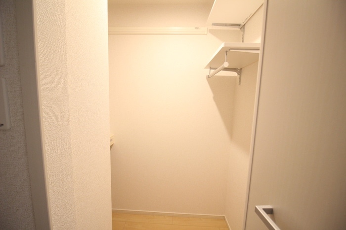 収納 エスポアールニシダ