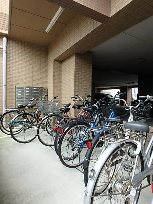 駐輪場 フォレスト白鳥