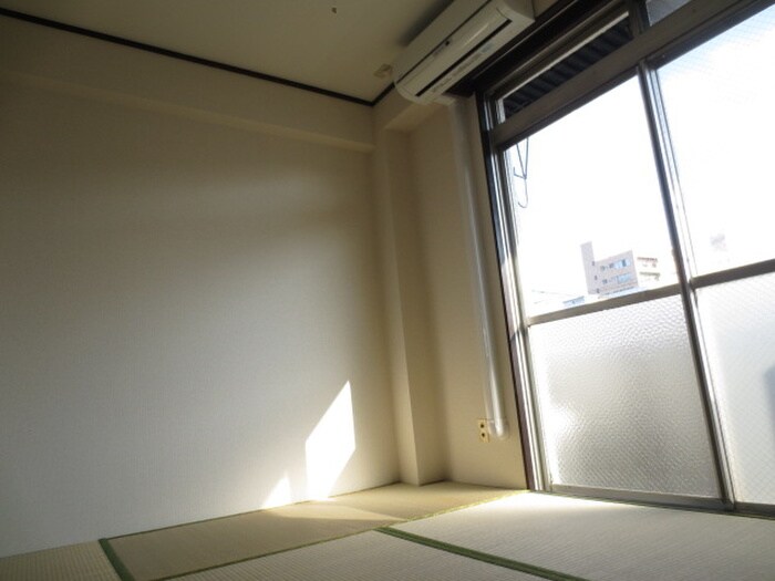 居室 中京ビル