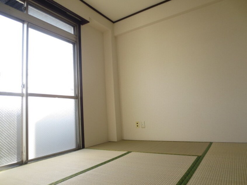 居室 中京ビル