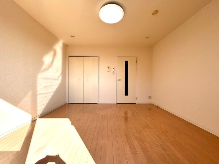 居室 サ－プラス梓