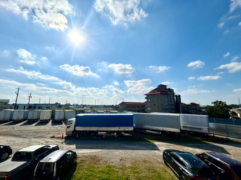 室内からの展望 サ－プラス梓