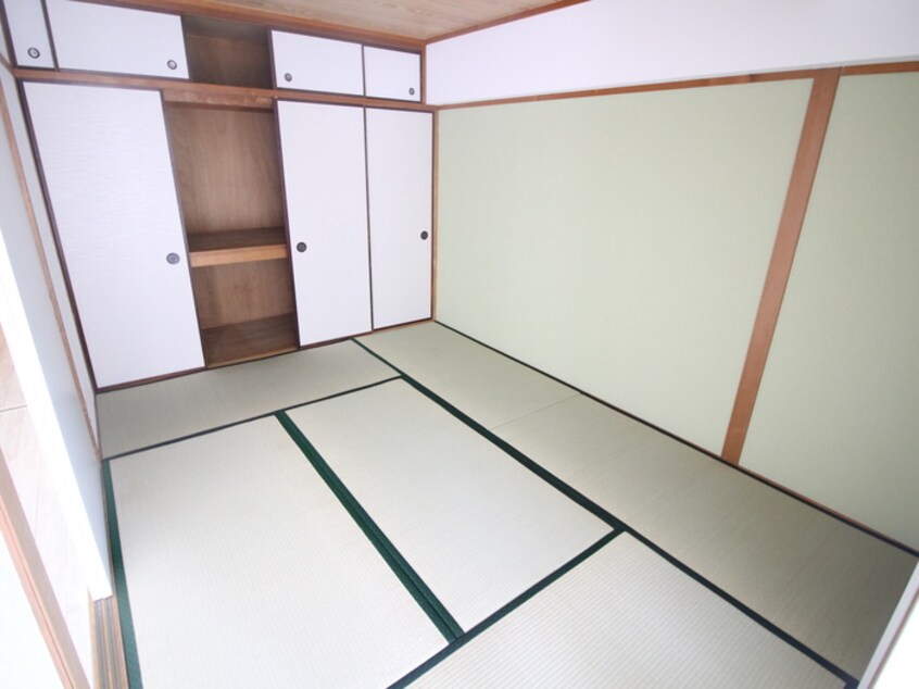 居室 ラフォーレ末広