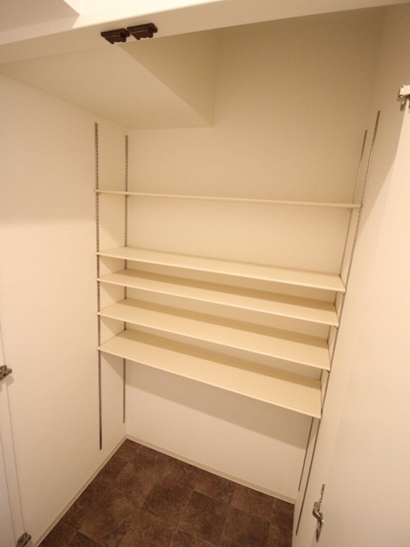 靴箱 レジデンシア尾頭橋