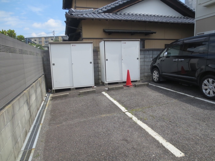 駐車場 ニュ－タウン　ビュ-