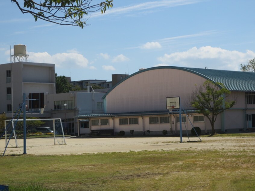 高森台小学校(小学校)まで400m ニュ－タウン　ビュ-