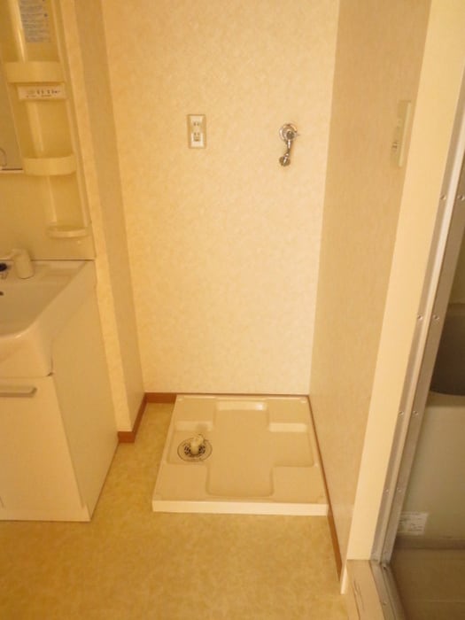 洗濯機置場 フロ－レス・コ－ト