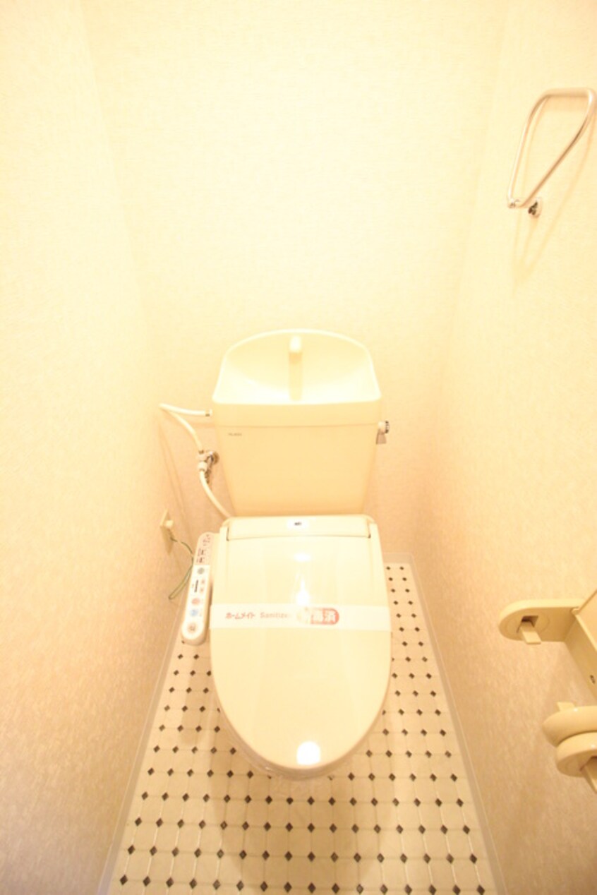 トイレ クリスタルハイム