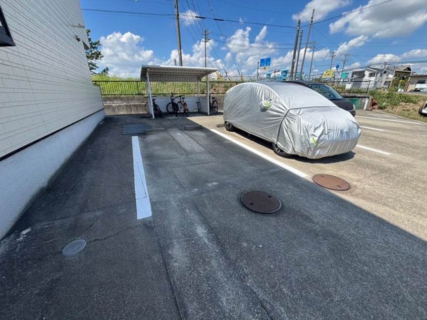 駐車場 ドミネンス曲尺手