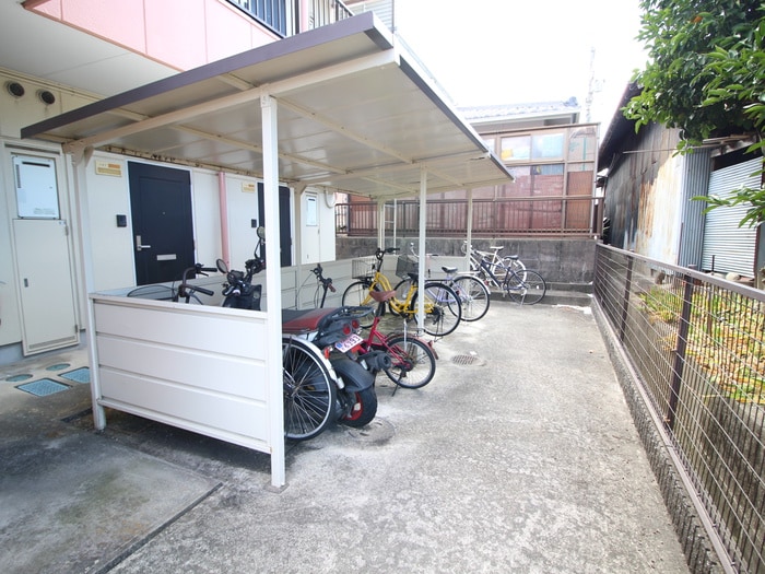 駐輪場 あさけハイツ