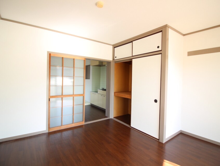 居室 ロイヤルマンションヨコチ