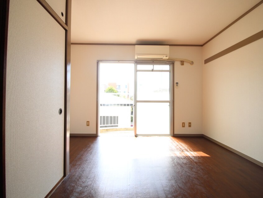 居室 ロイヤルマンションヨコチ