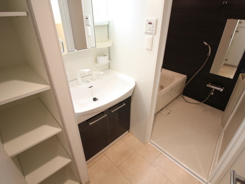 洗面 ＴＲＩ－ＳＴＡＧＥ