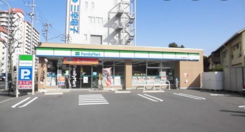 ファミリーマート(コンビニ)まで140m ポルタニグラ千種