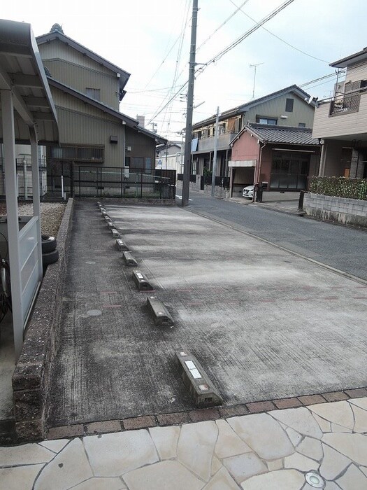 駐車場 ラシュラントトロワ