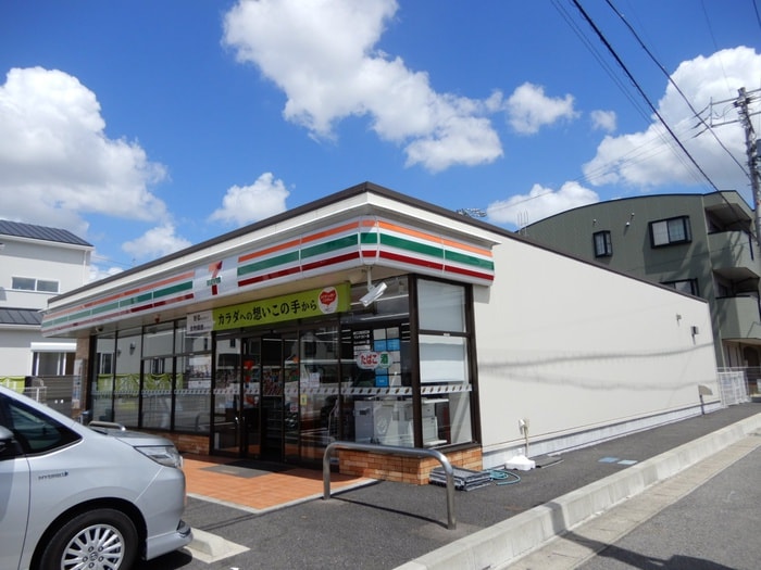 セブンイレブン(コンビニ)まで438m ヨ－ロピアンシャレ－松河戸