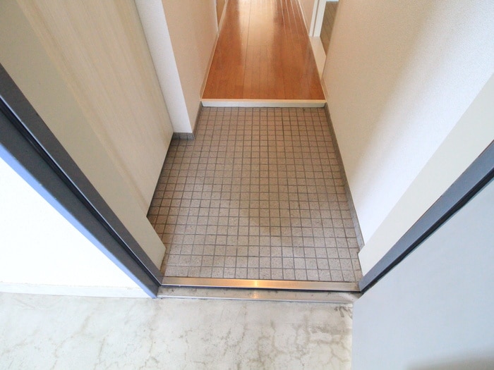玄関 鴻ノ巣ヒルズビル
