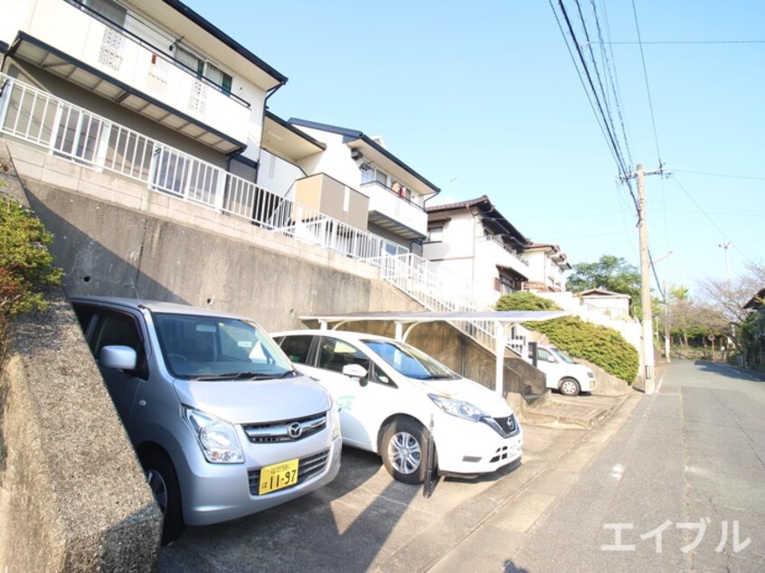 駐車場 エミネンス連歌屋