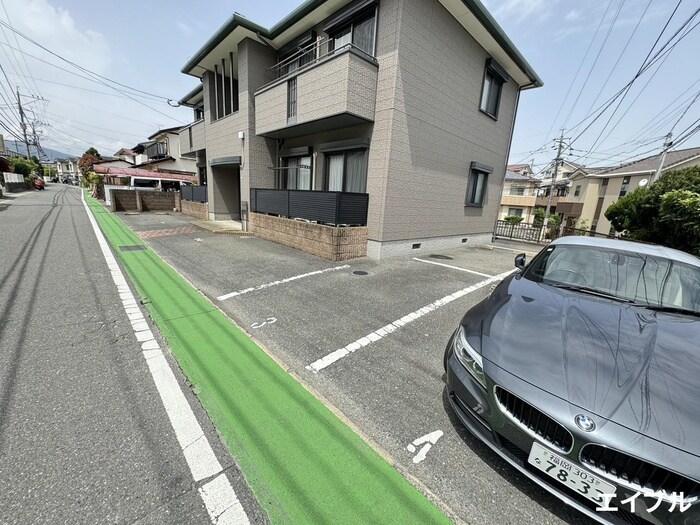 駐車場 メゾン片縄