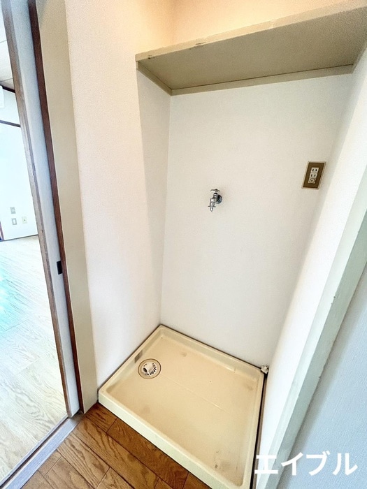 洗濯機置場 アルバトラモント古前