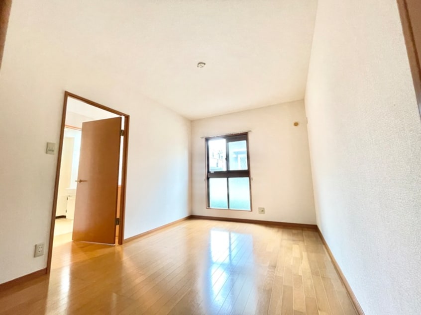 内観写真 トルワドミール