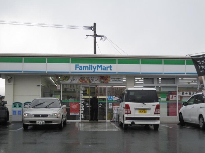 ファミリーマート葛原本町6丁目店(コンビニ)まで1000m エスポワールＫＭ　２