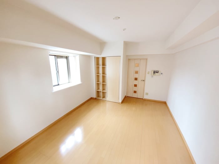 居室 ＥＲＩＯＳ　ＣＯＵＲＴ