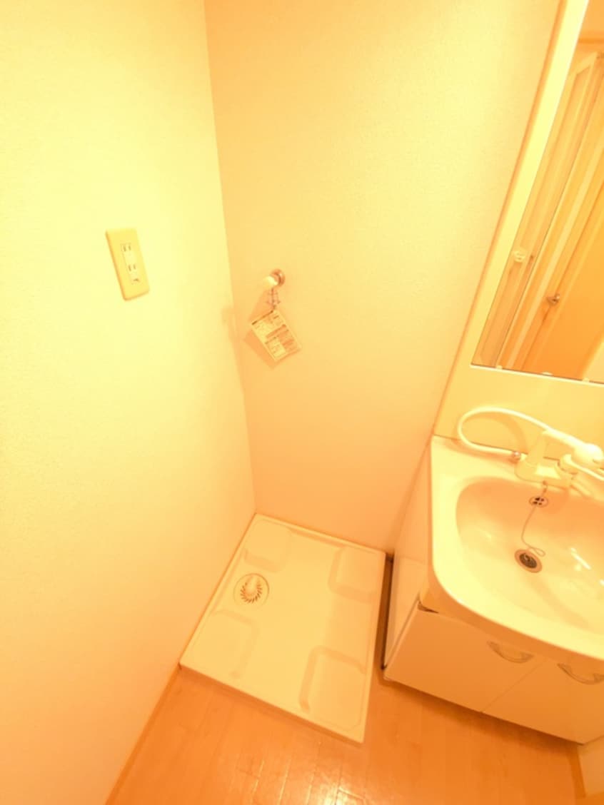 洗濯機置場 ＥＲＩＯＳ　ＣＯＵＲＴ