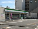 ファミリーマート小倉三萩野店(コンビニ)まで80m ＥＲＩＯＳ　ＣＯＵＲＴ