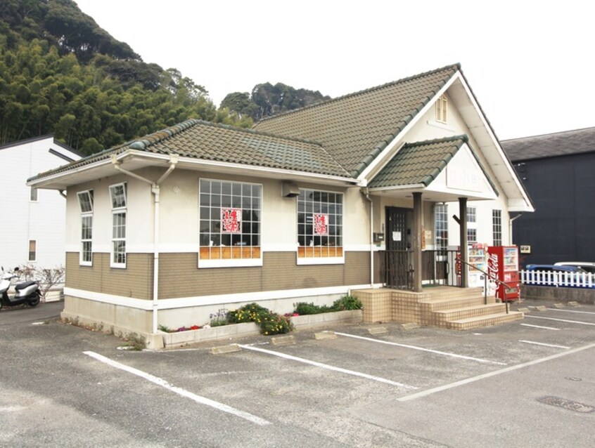 うどん小町(その他飲食（ファミレスなど）)まで250m アルウェット