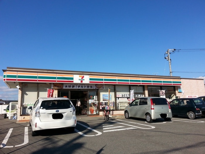 セブンイレブン(コンビニ)まで1300m Ｍ＆Ｍ