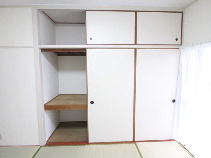 収納 パール岡本ビル