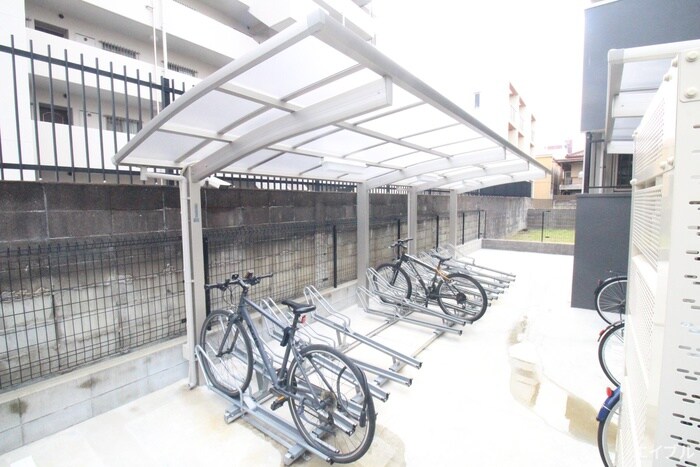 駐輪場 ﾘｱﾝﾚｶﾞｰﾛ高宮ｽﾃｰｼｮﾝⅡ