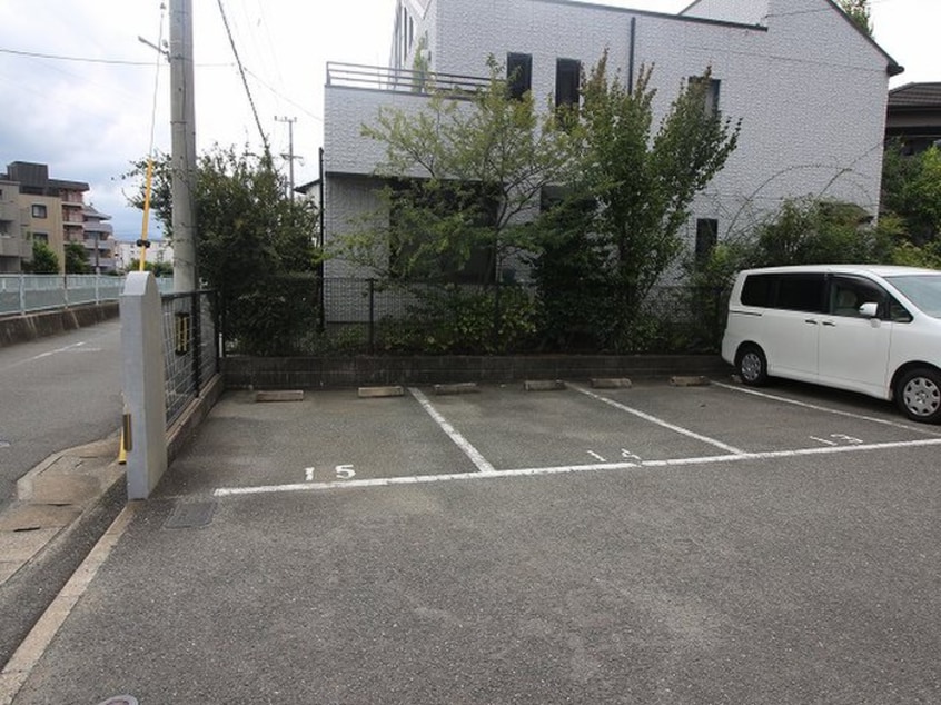 駐車場 パロリブル