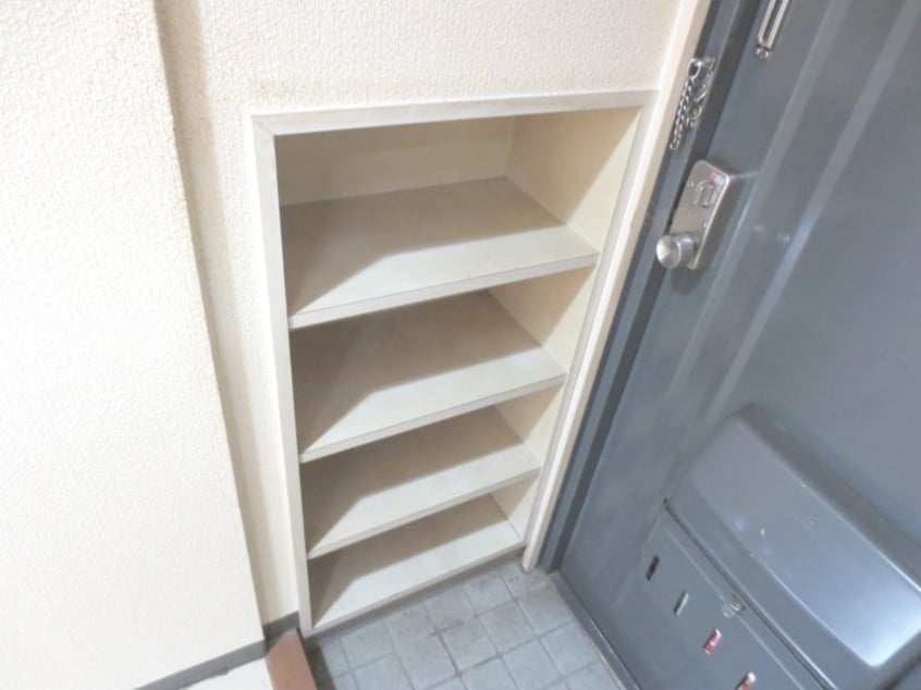 靴箱 司城ビル
