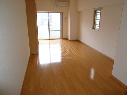 居室 ミ－ナ砂津