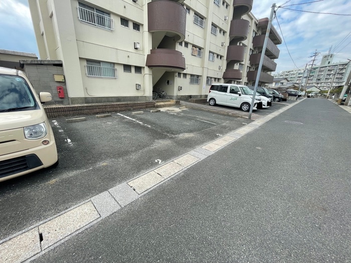 駐車場 ロイヤルハイツゆくはし