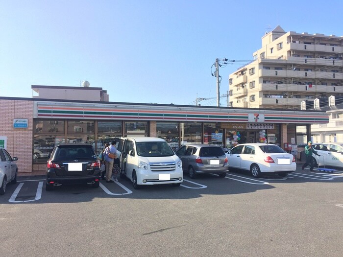 セブンイレブン下府4丁目店(コンビニ)まで600m D-room新宮