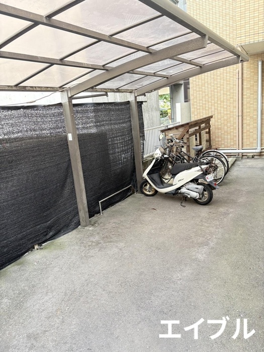 駐輪場 アヴァンセ・エフ